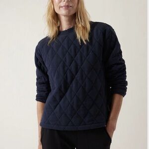 Athleta quilted navy top